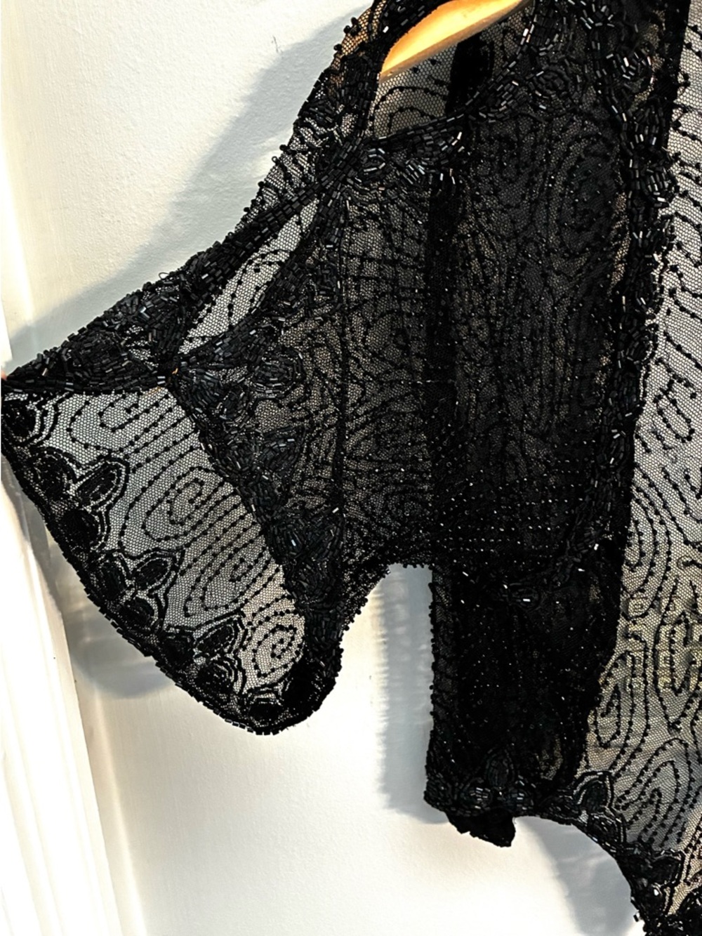 Antique Jet Beaded Shrug, Intricate Design, Art Deco or Victorian mourning style - Picture 5 of 6